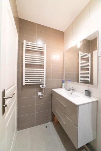 Appartement Oasis Proche De Lyon Groupama Lcdl Meyzieu Dış mekan fotoğraf